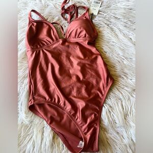 Women’s size small Shade & Shore swimsuit